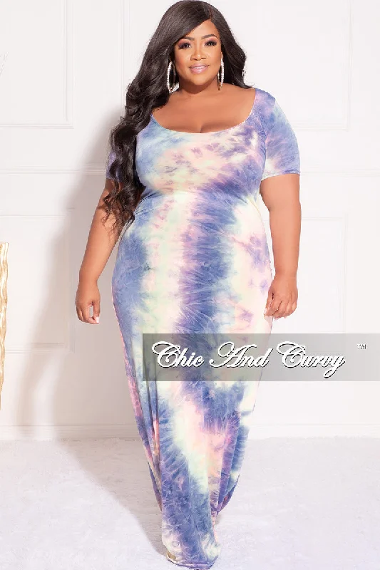 Final Sale Plus Size Short Sleeve Deep Scoop Neck Maxi Dress in Rainbow Cloud Print