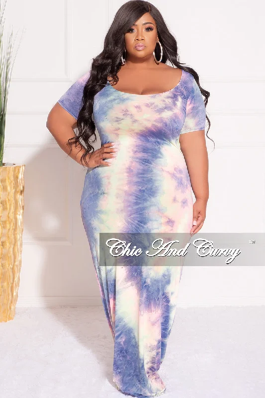 Final Sale Plus Size Short Sleeve Deep Scoop Neck Maxi Dress in Rainbow Cloud Print