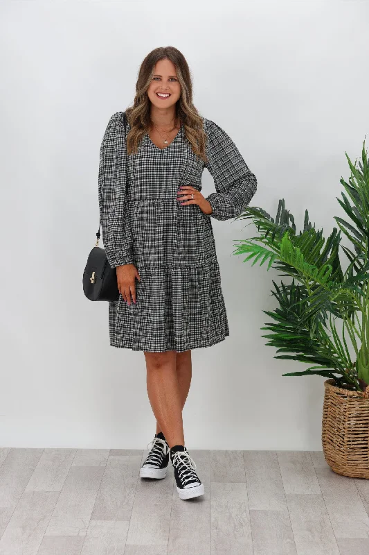 Shine On Label Long Sleeve Luca Gingham Tiered Midi Dress Black White